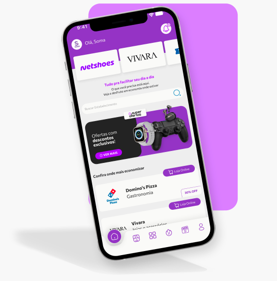 Celular com o aplicativo da Soma Benefícios aberto